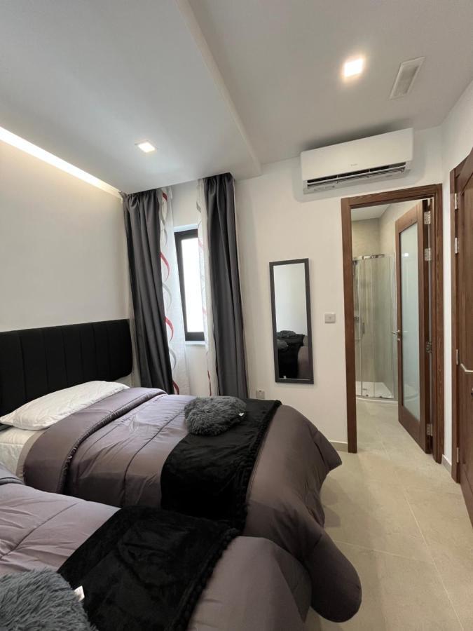 St Julians Apartment Saint Julian's Екстериор снимка